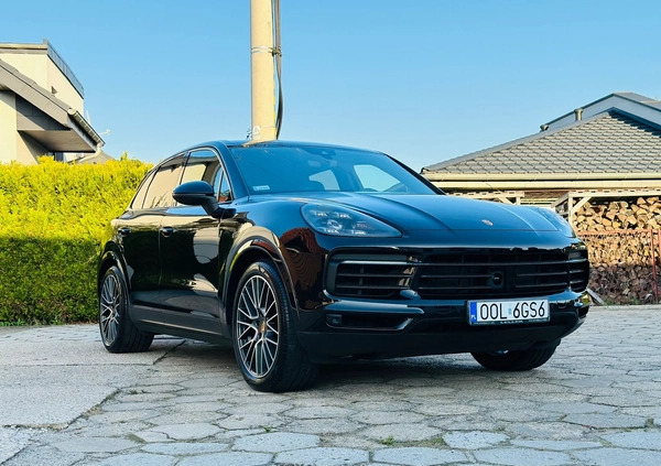 Porsche Cayenne cena 280000 przebieg: 140000, rok produkcji 2018 z Olesno małe 232